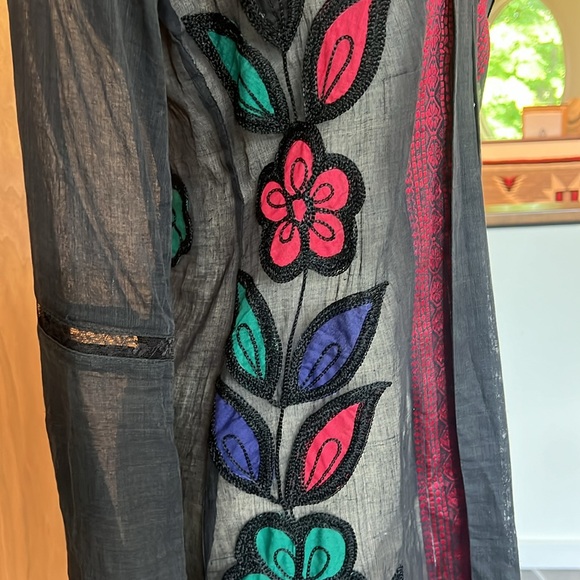 PAUL ROPP for One & Only Cover-Up, size 3 (small) - Picture 4 of 6